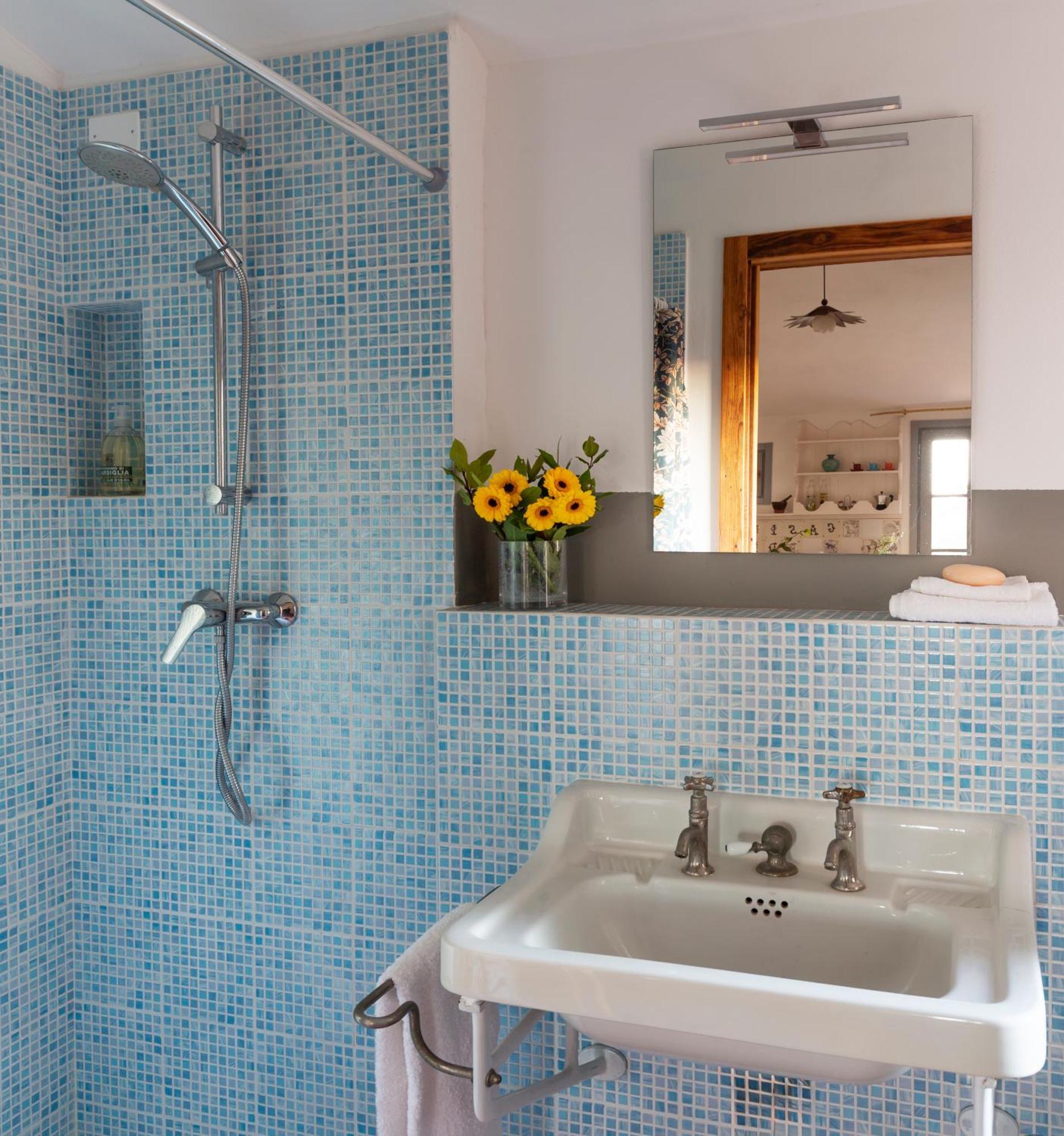 Casa Ezio Marchi - Due Appartamenti E Una Family Suite Беттолле Екстер'єр фото