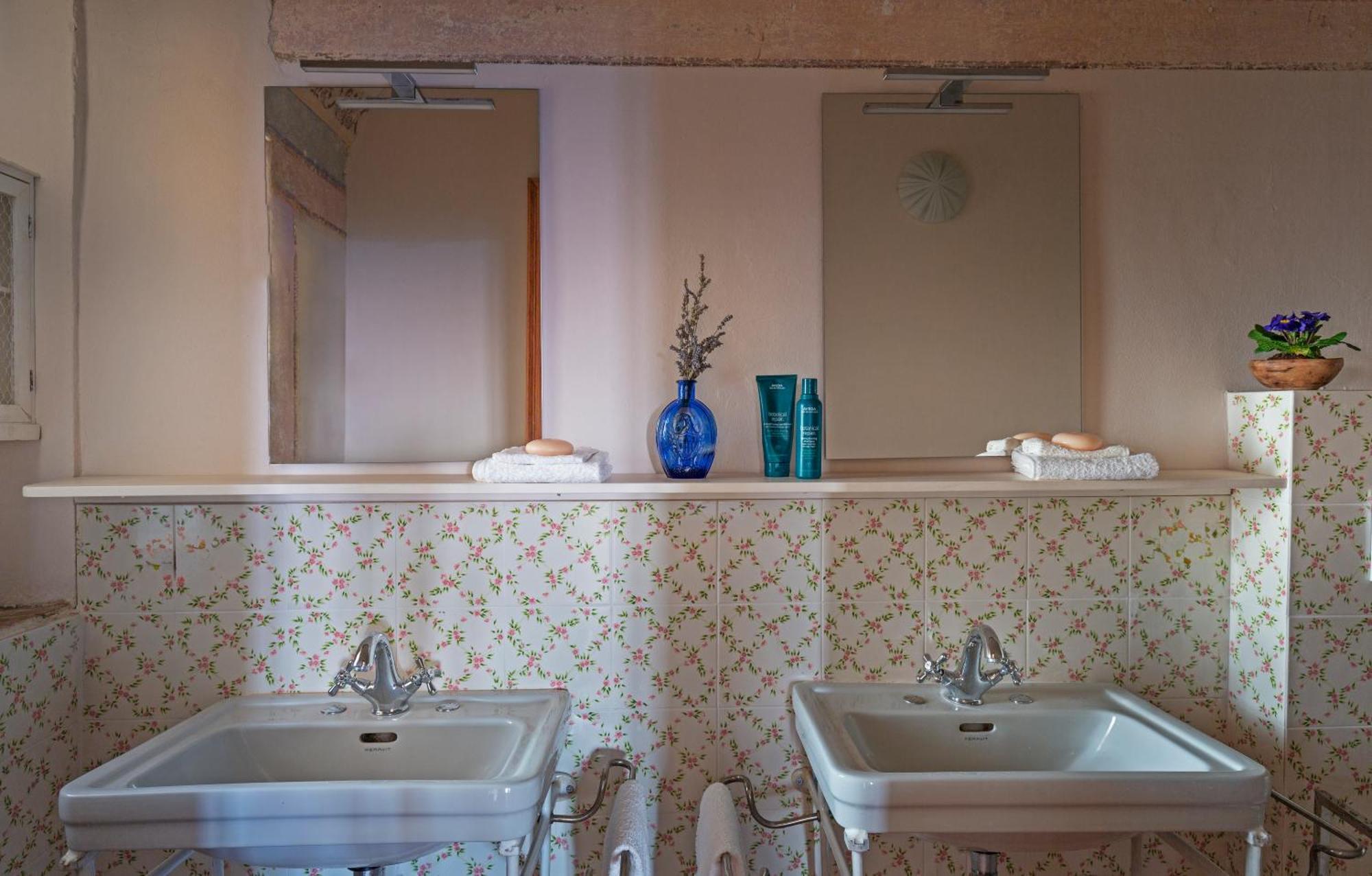 Casa Ezio Marchi - Due Appartamenti E Una Family Suite Беттолле Екстер'єр фото