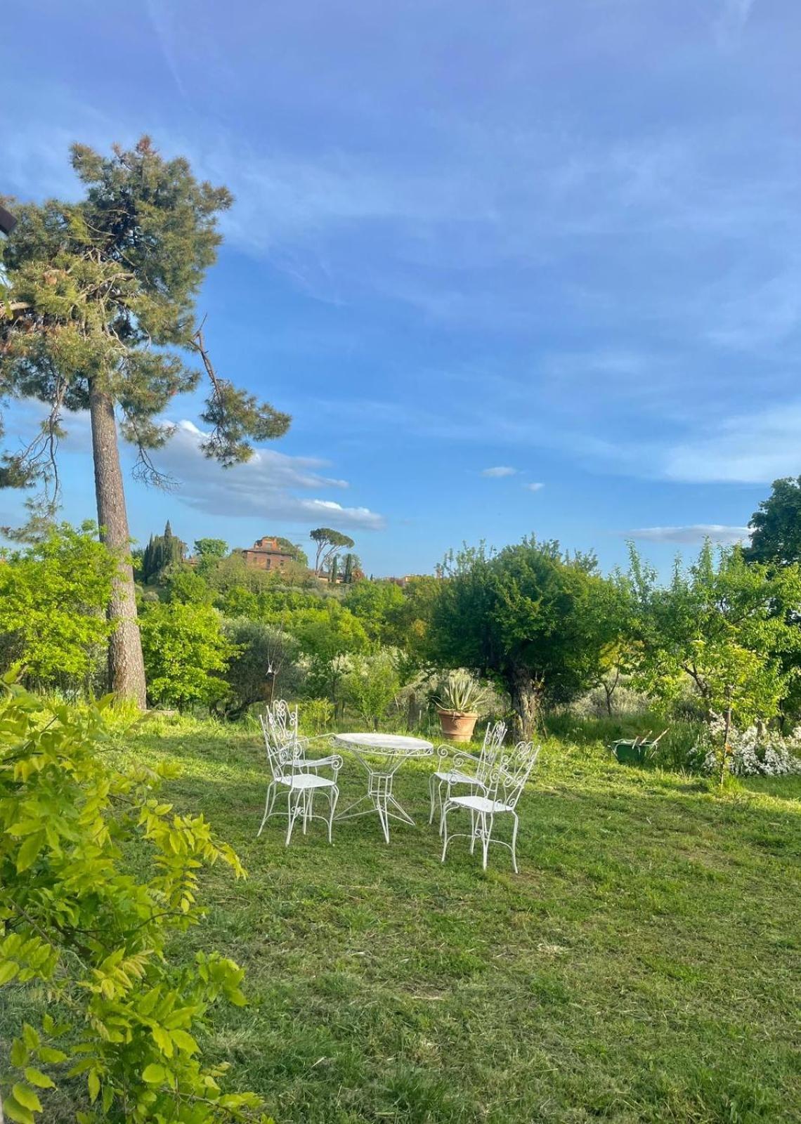 Casa Ezio Marchi - Due Appartamenti E Una Family Suite Беттолле Екстер'єр фото
