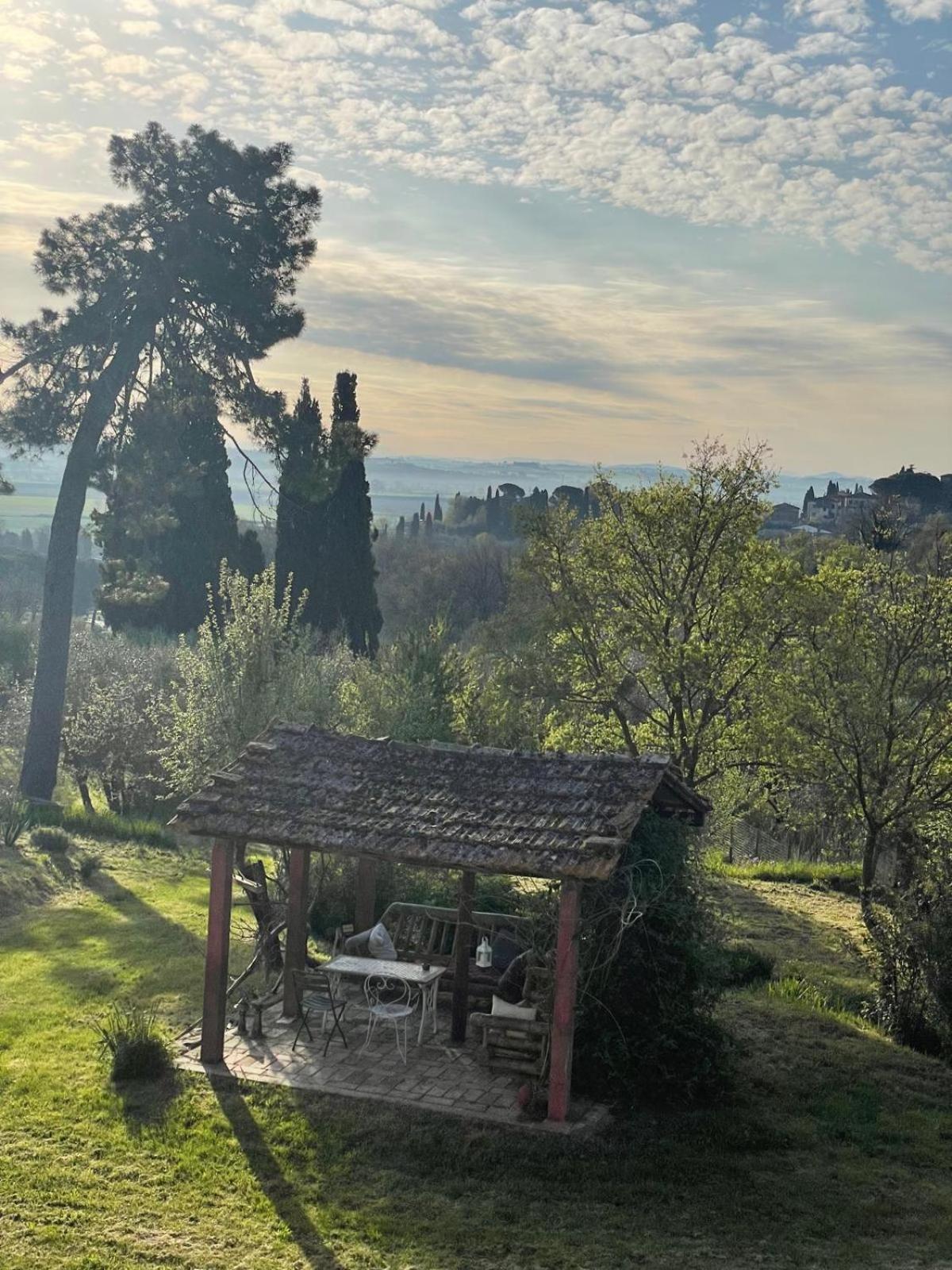 Casa Ezio Marchi - Due Appartamenti E Una Family Suite Беттолле Екстер'єр фото